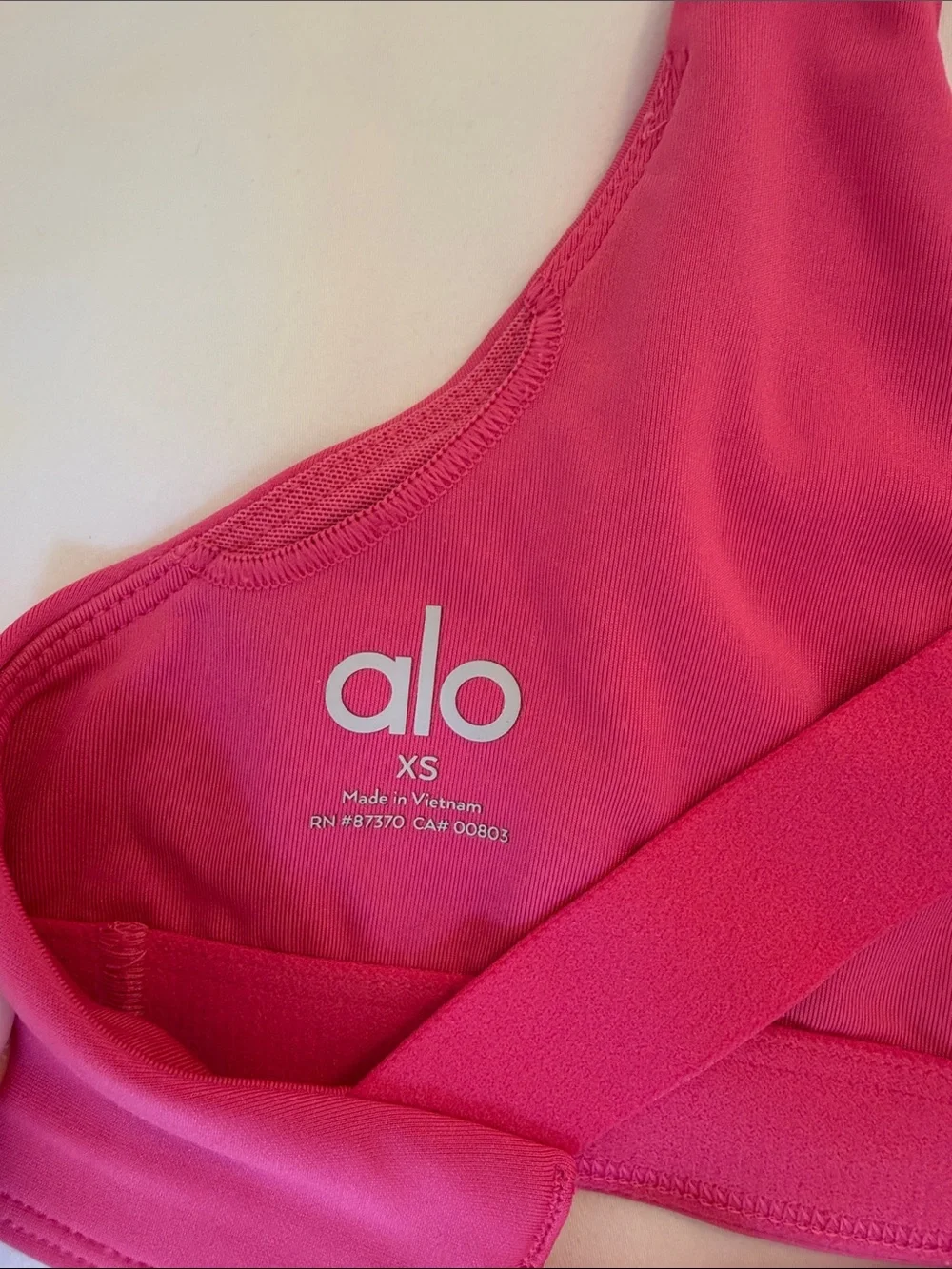ALO Yoga Hot Pink Crossback Sports Bra