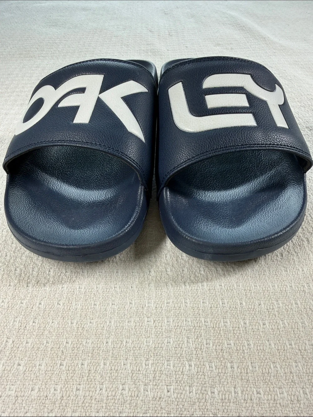 Oakley excellent like