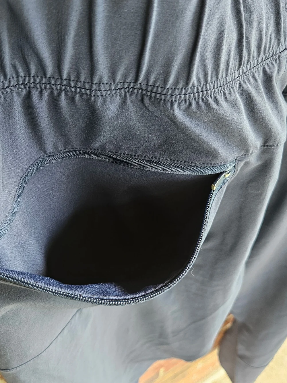 ALO Yoga lightweight navy