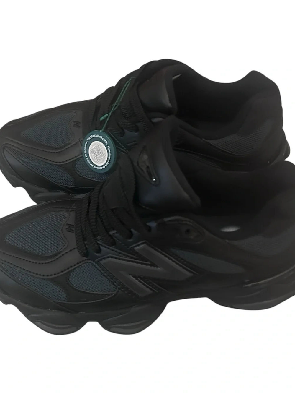 New Balance Men's Black Performance Sneakers