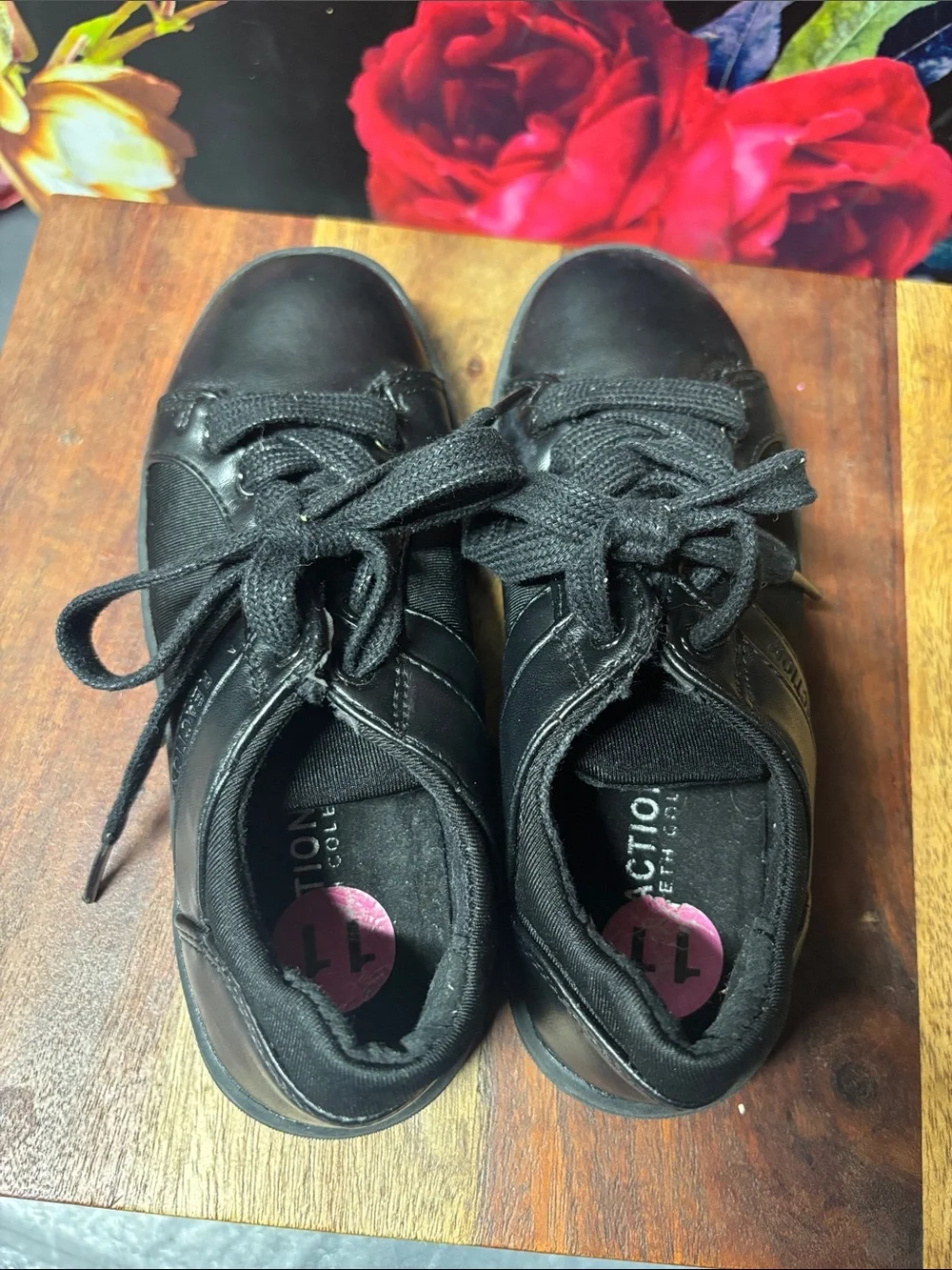 Kenneth Cole Reaction Kids Black Lace-Up Low-Top Sneakers