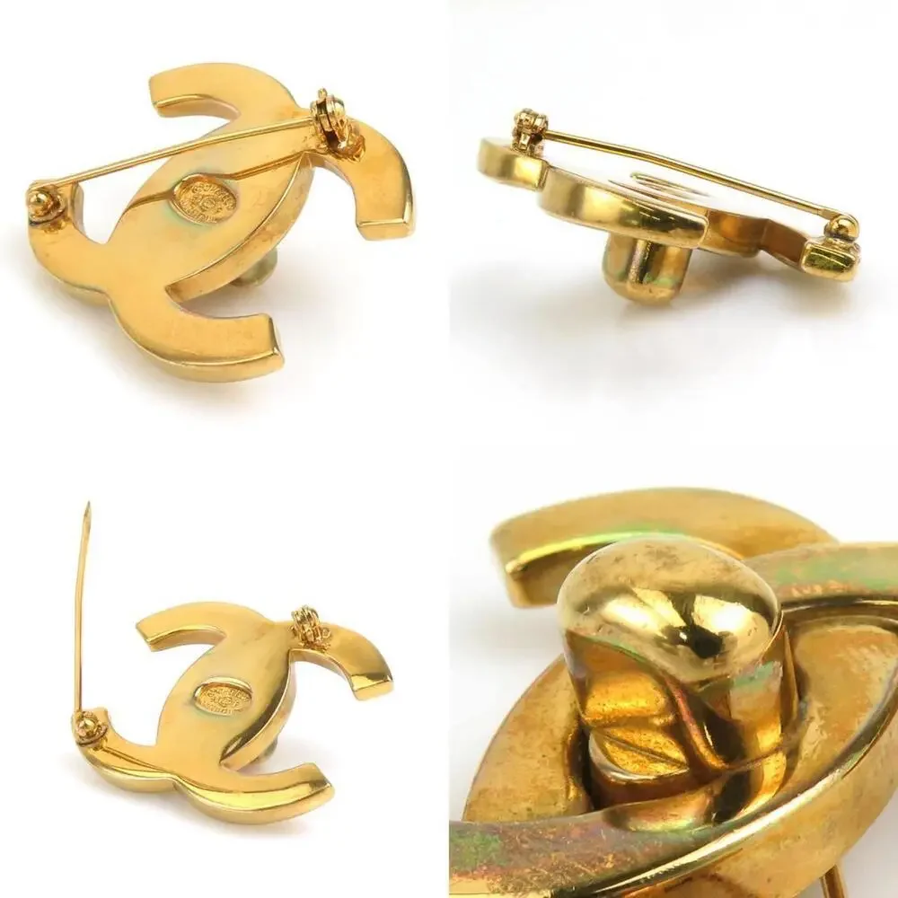 CHANEL gold logo