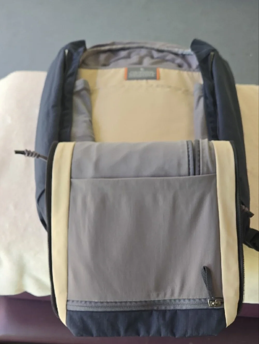 Bellroy adventure frame com