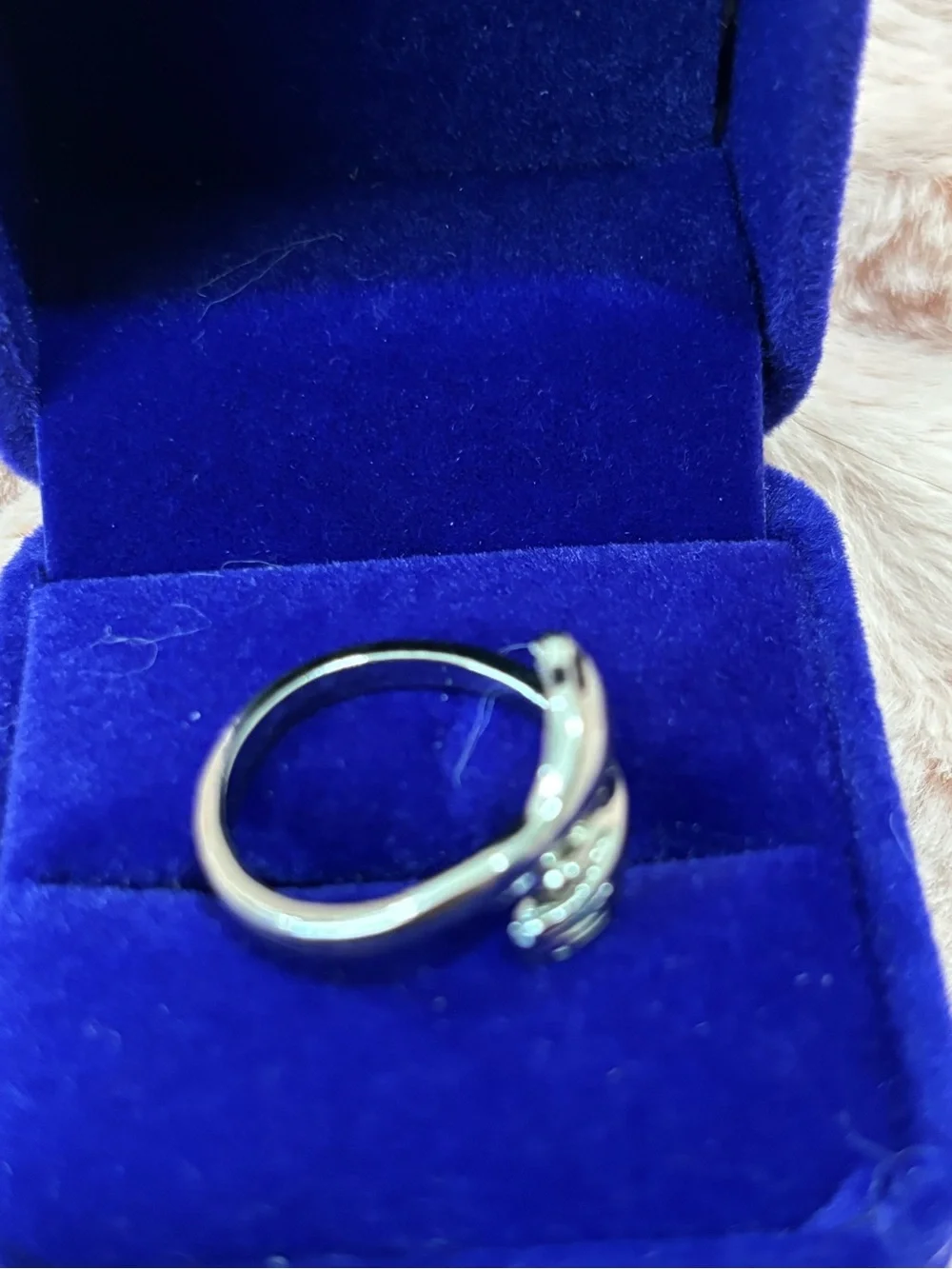 Stainless steel hand hug ring