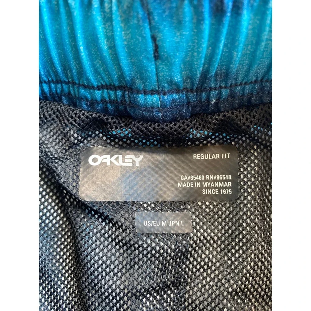 Oakley aesthetic lower