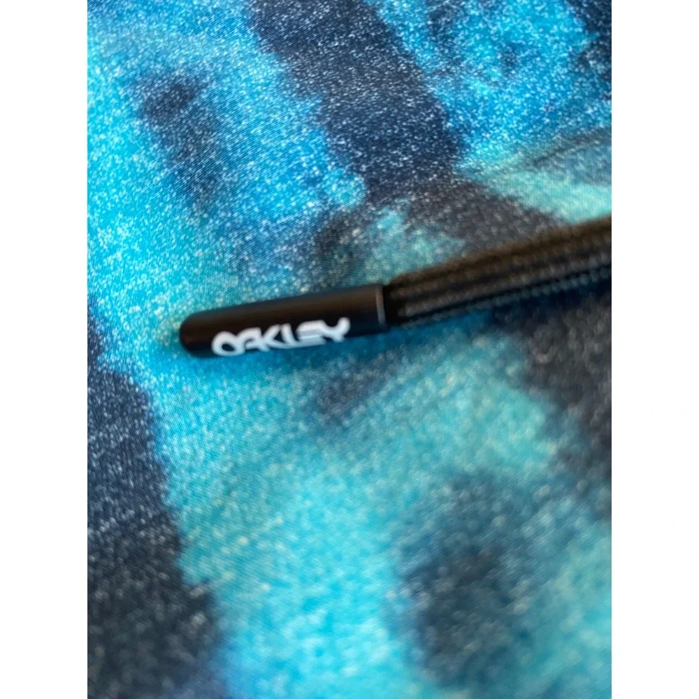 Oakley leisure dye both