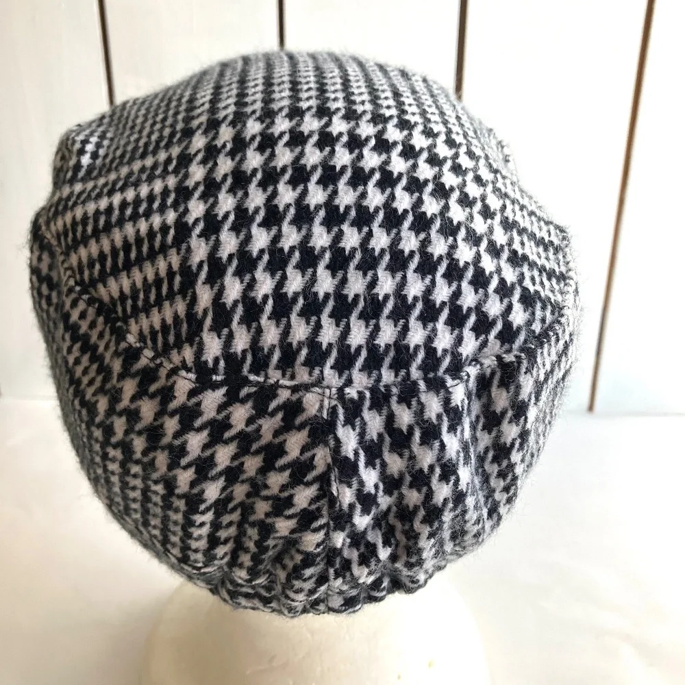 Black Rivet stylish houndstooth