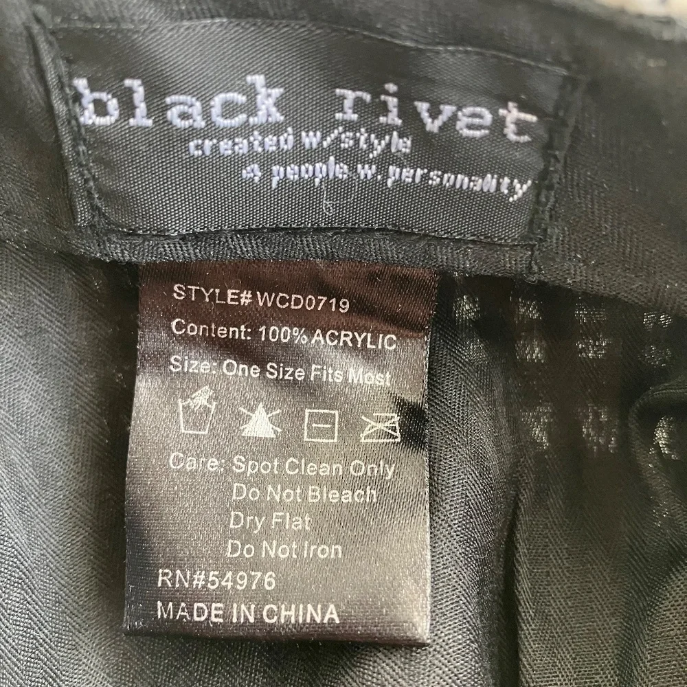 Black Rivet stylish houndstooth