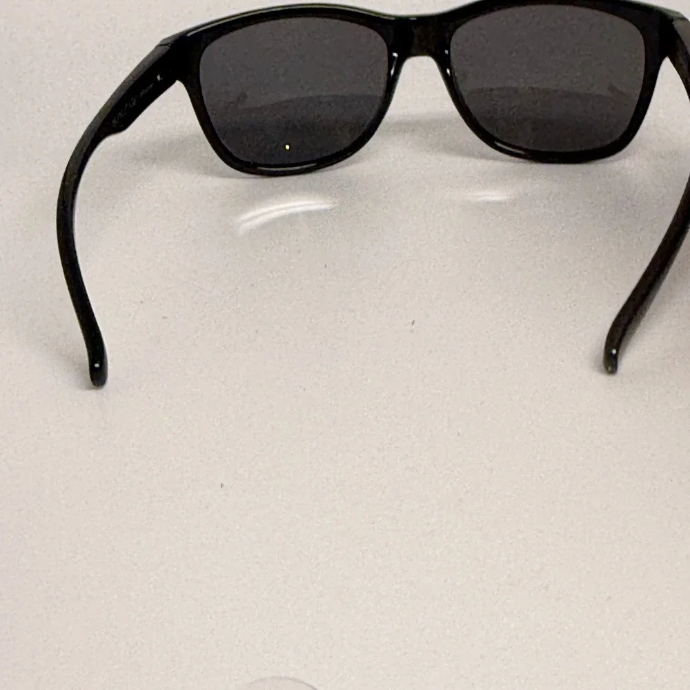 Suncloud by Polaroid Pageant Polarized Sunglasses Black‎ Frame Gray Lens GU