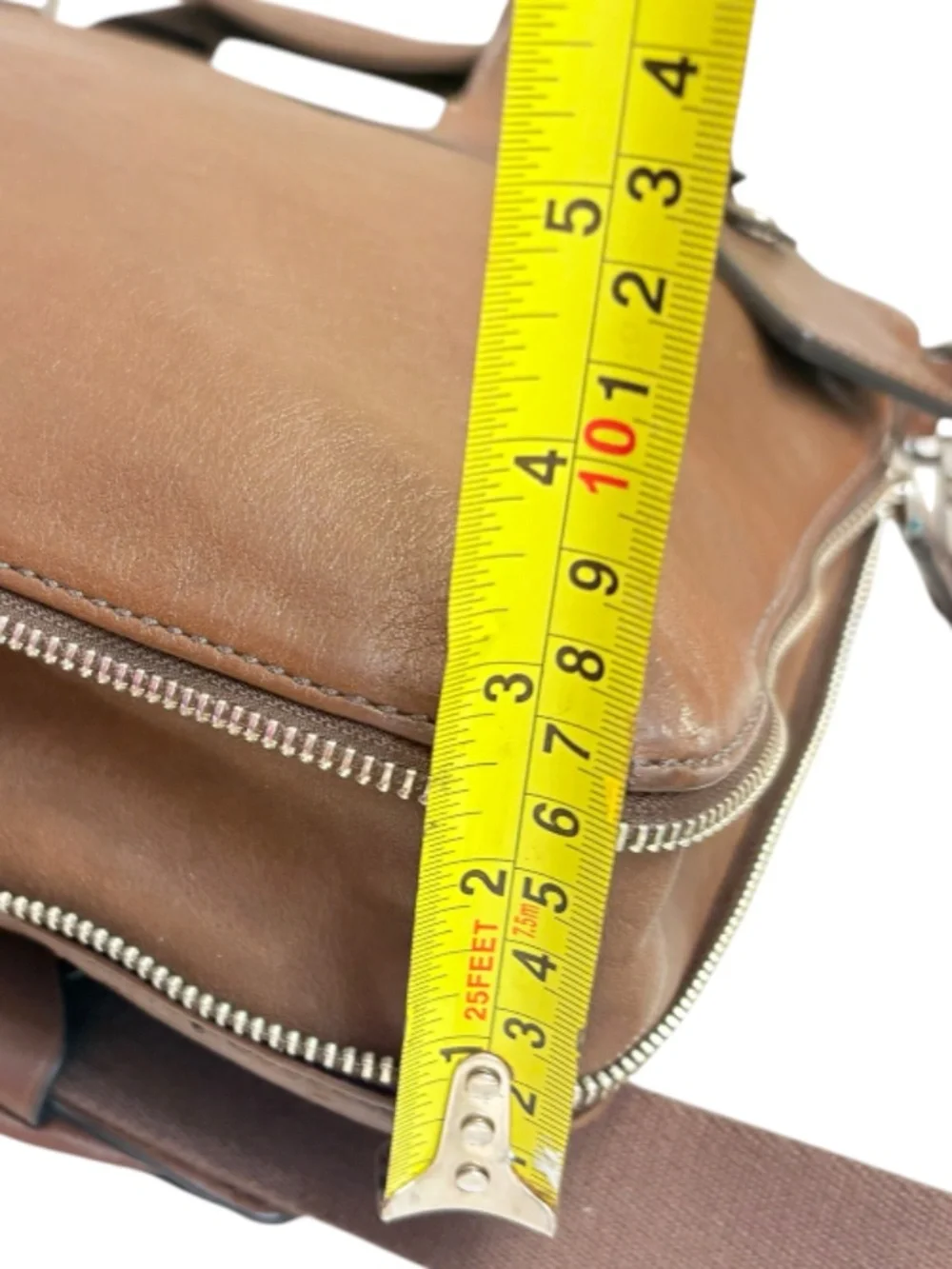 Tumi gently used