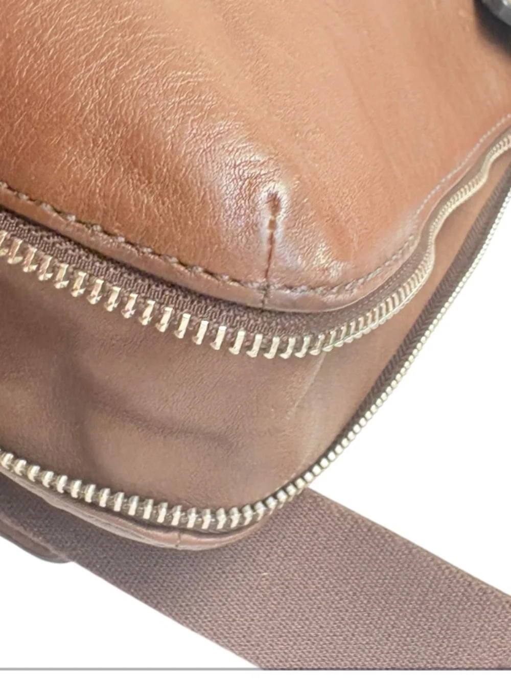 Tumi gently used
