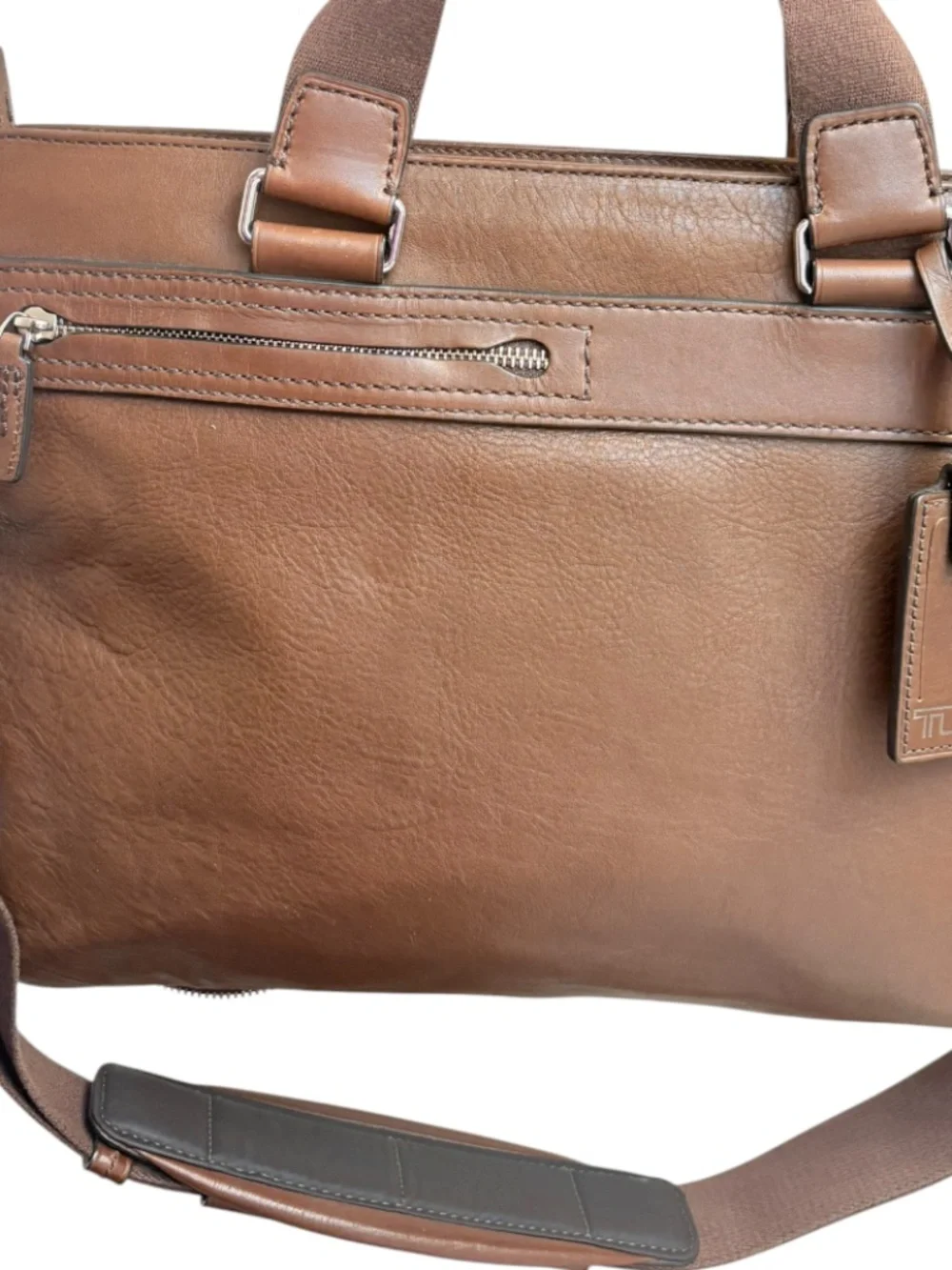 Tumi gently used