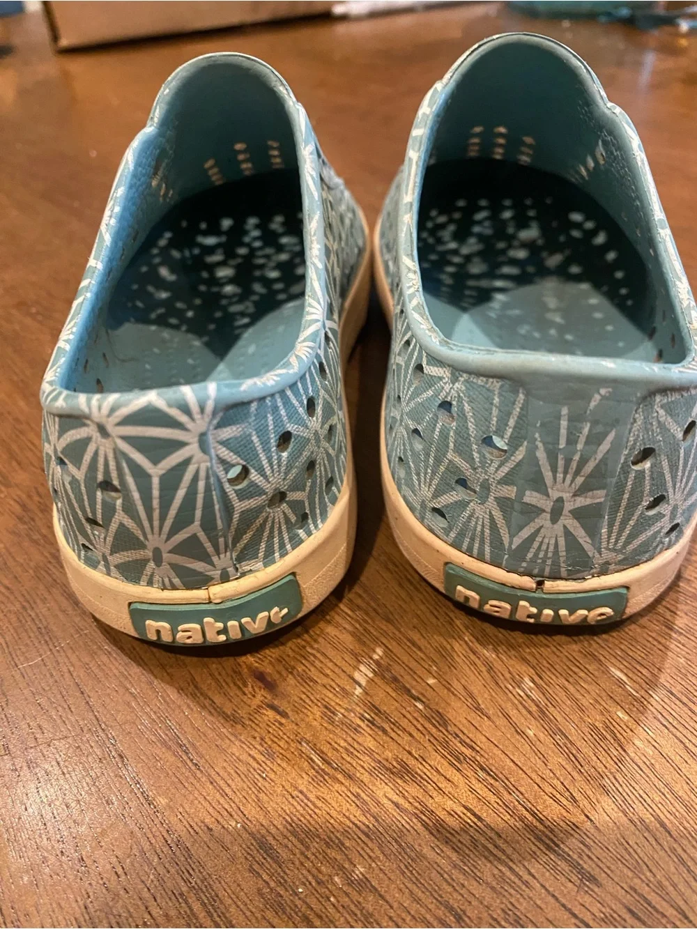 Native Shoes slip waterproof