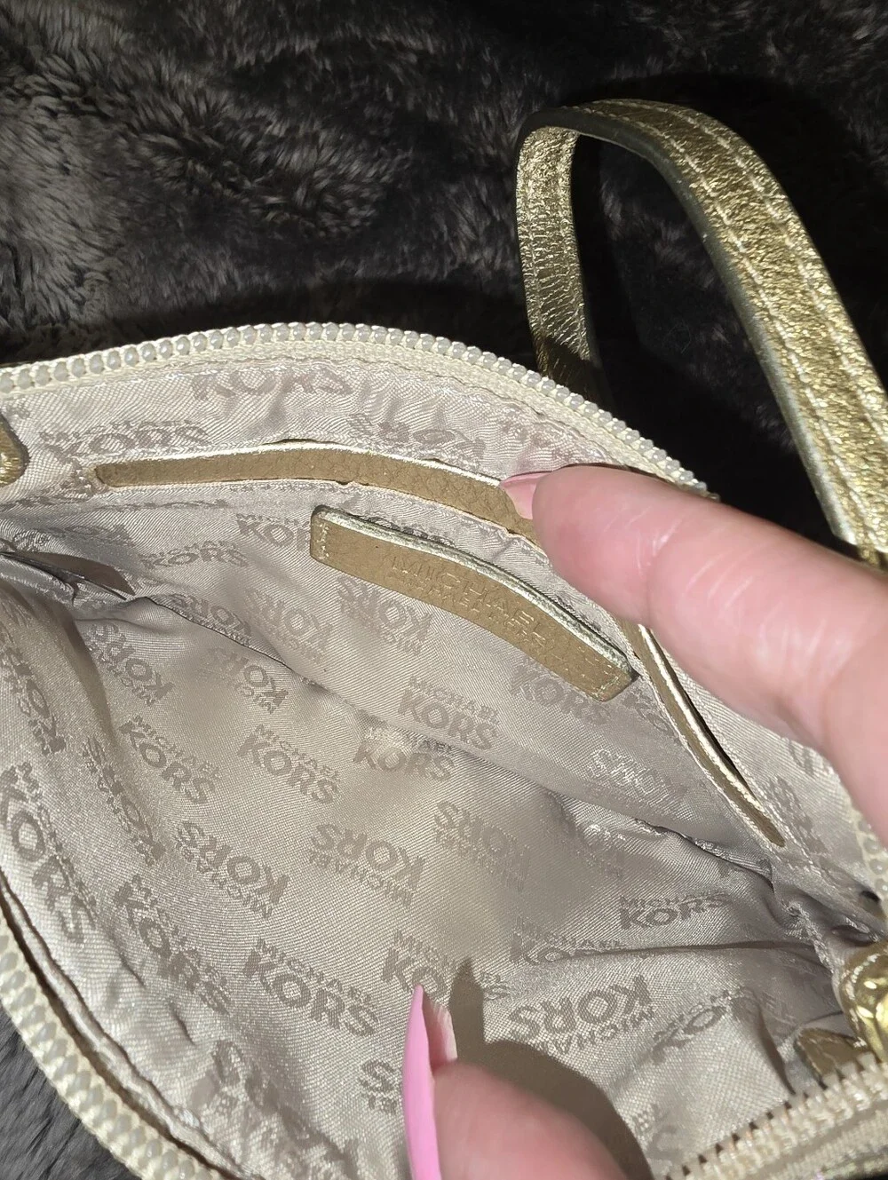 Michael Kors Wristlet Euc Bag