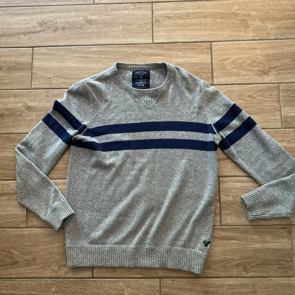 American Eagle Outfitters Men's Sweater — Gray — Blue Stripes