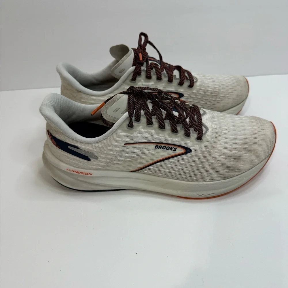 Brooks stylish athletic
