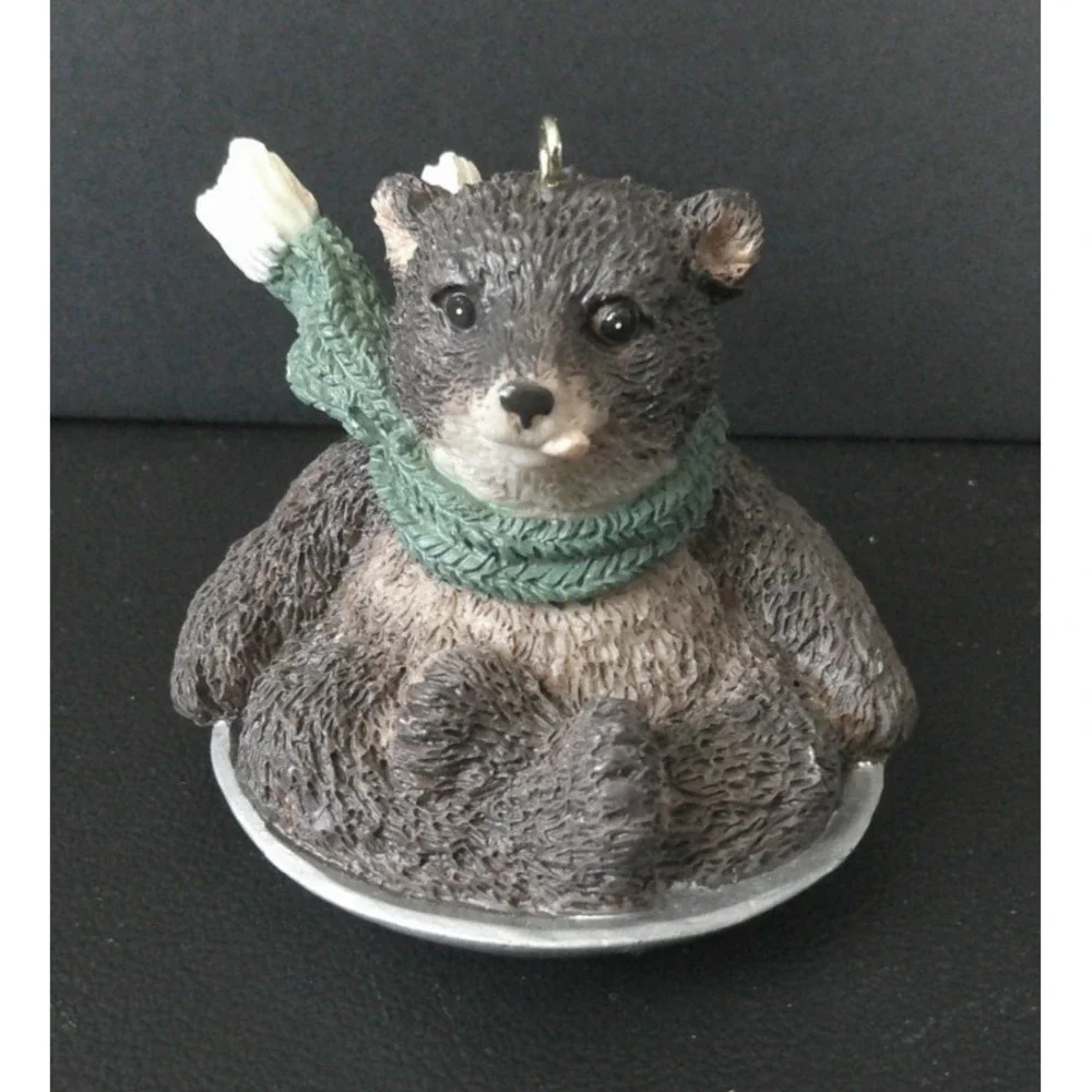 Roman RR Brown Bear Cub Flying Saucer‎ Sledding Christmas Holiday Ornament 1998