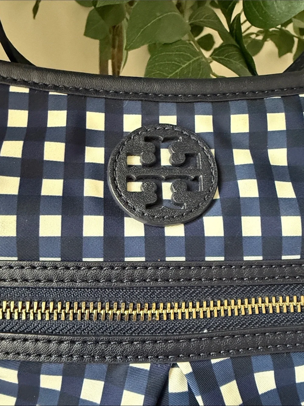 Tory Burch hands adjustable strap