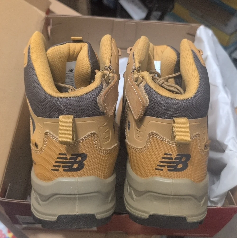 New Balance Men's Contour Safety Boot-  Wheat Size 10