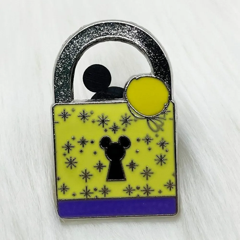 🔮 5/$25 Disney‎ Peter Pan Tinker Bell Lock Pin