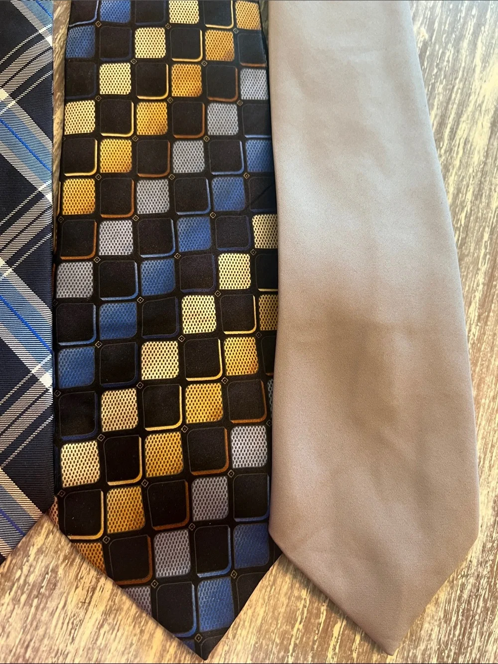 Set of 4 Assorted Men's Neckties - Blue, Black, Gray, Gold. New in pkg