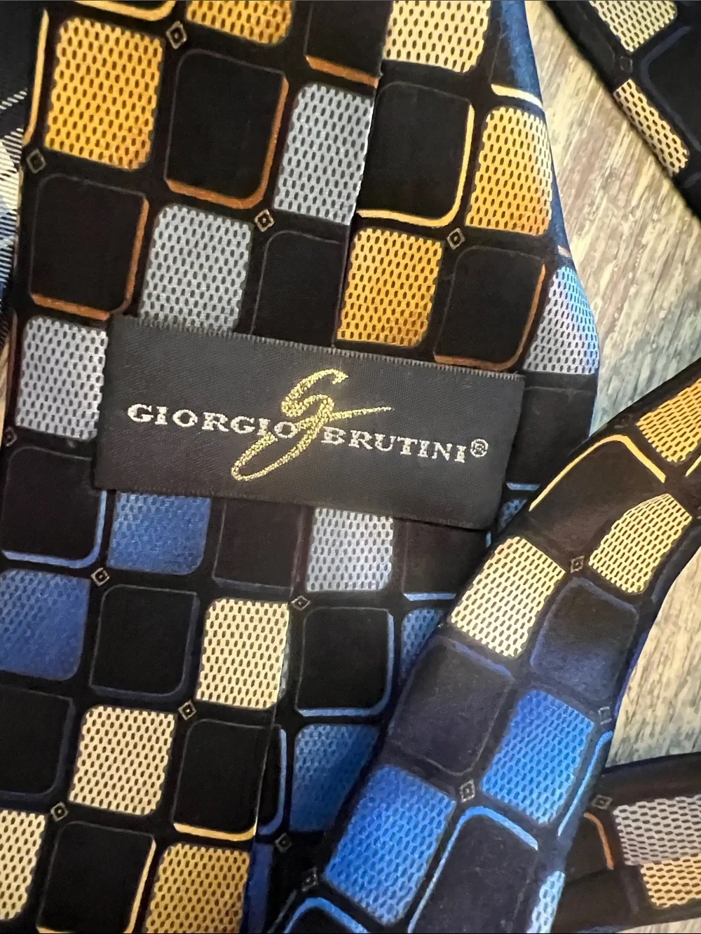 Set of 4 Assorted Men's Neckties - Blue, Black, Gray, Gold. New in pkg