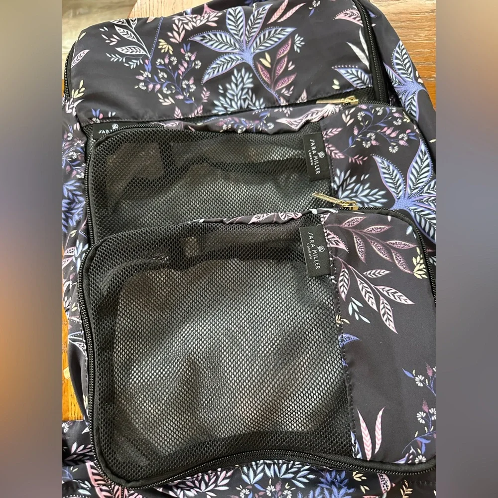 NWOT Sara Miller London Packing Cube 4 Piece Set - Black Botanic Pattern
