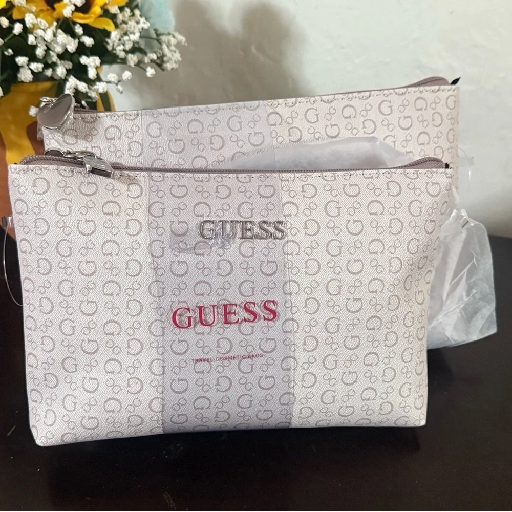 Guess stylish cosmetic