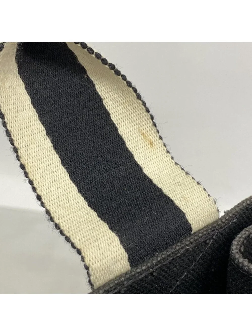 Hermes color depth type