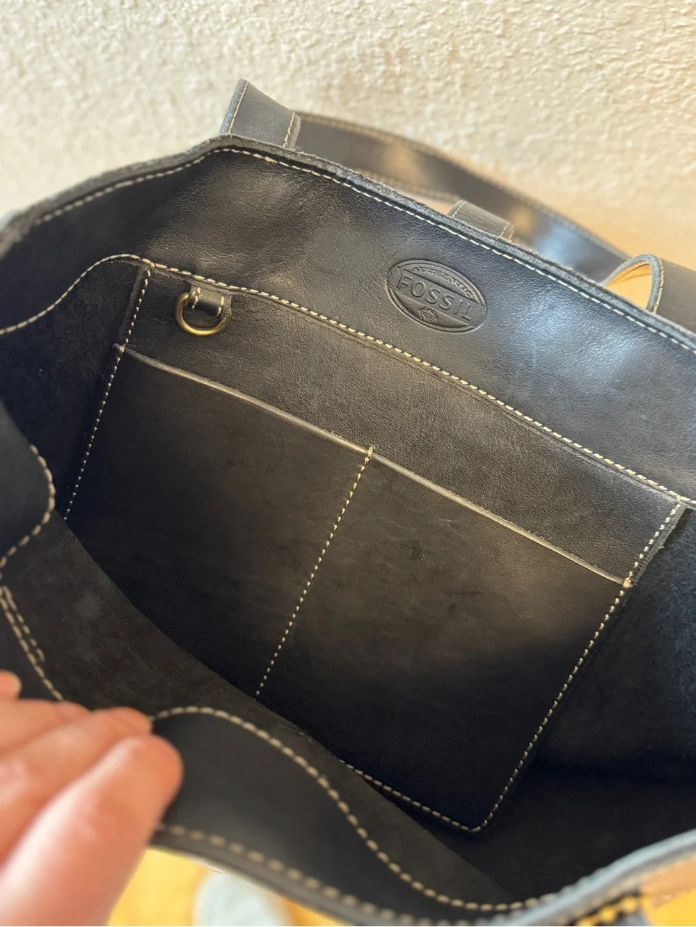 Fossil sleek black