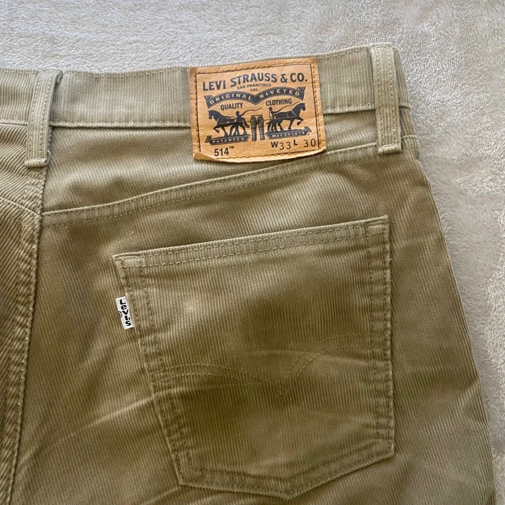 Levis 514 Straight Fit Corduroy Pants Mens 33x30 Khaki Tan Cords 514-0711