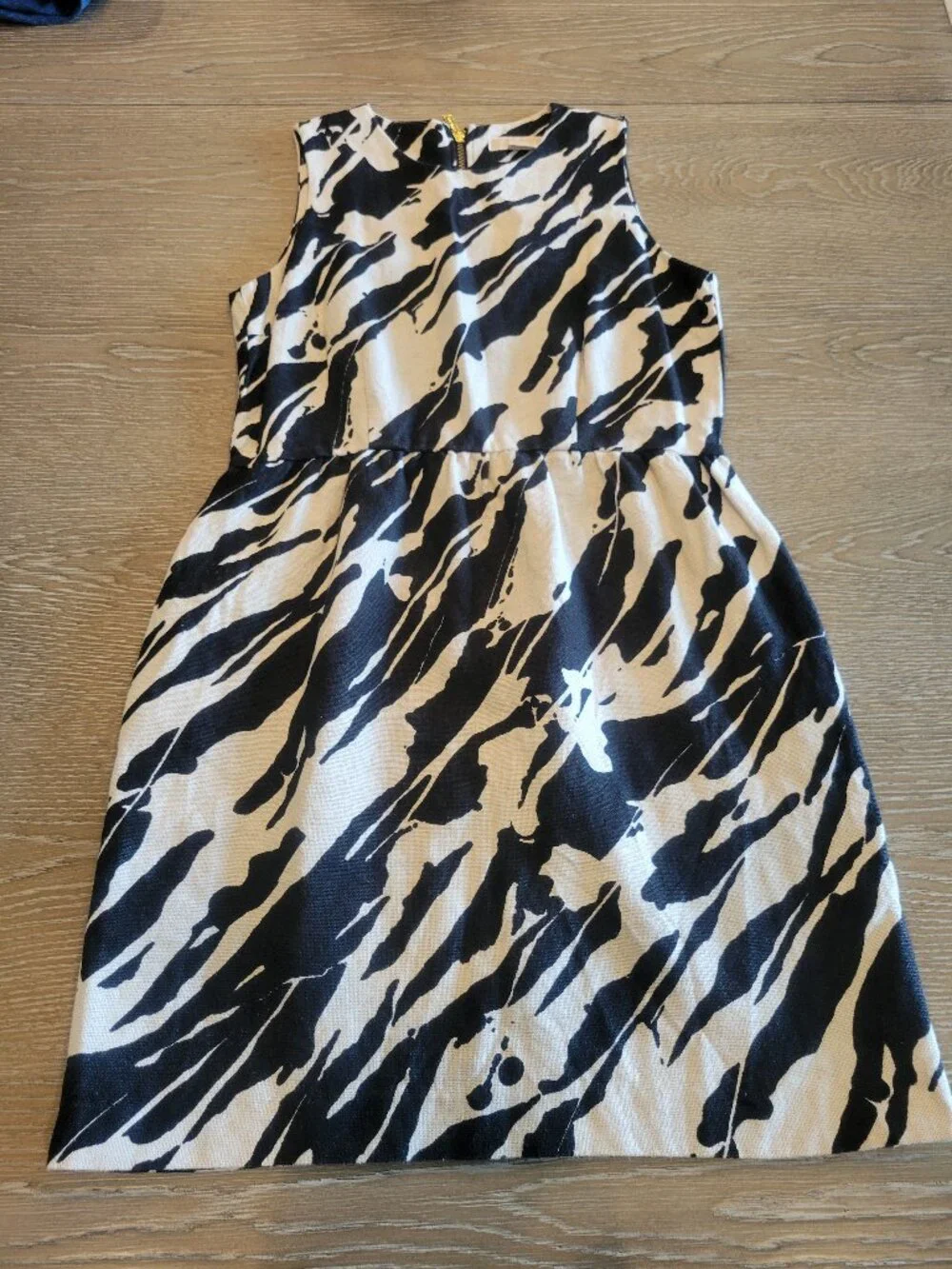 Michael Kors Linen Zebra Print Sheath Dress Gold Zip Sleeveless Size 8P