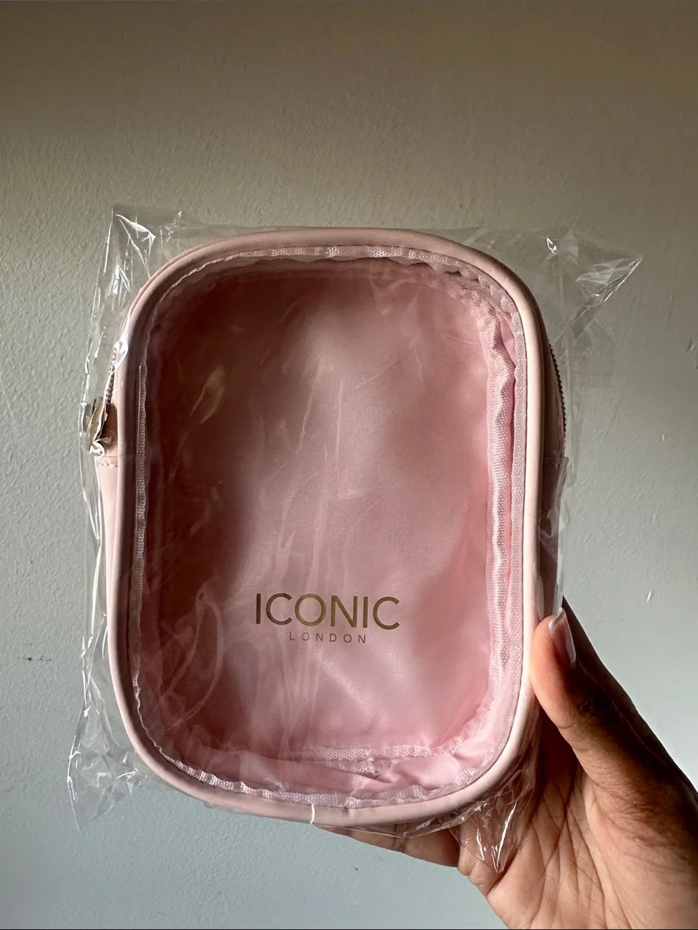 ICONIC London logo closure