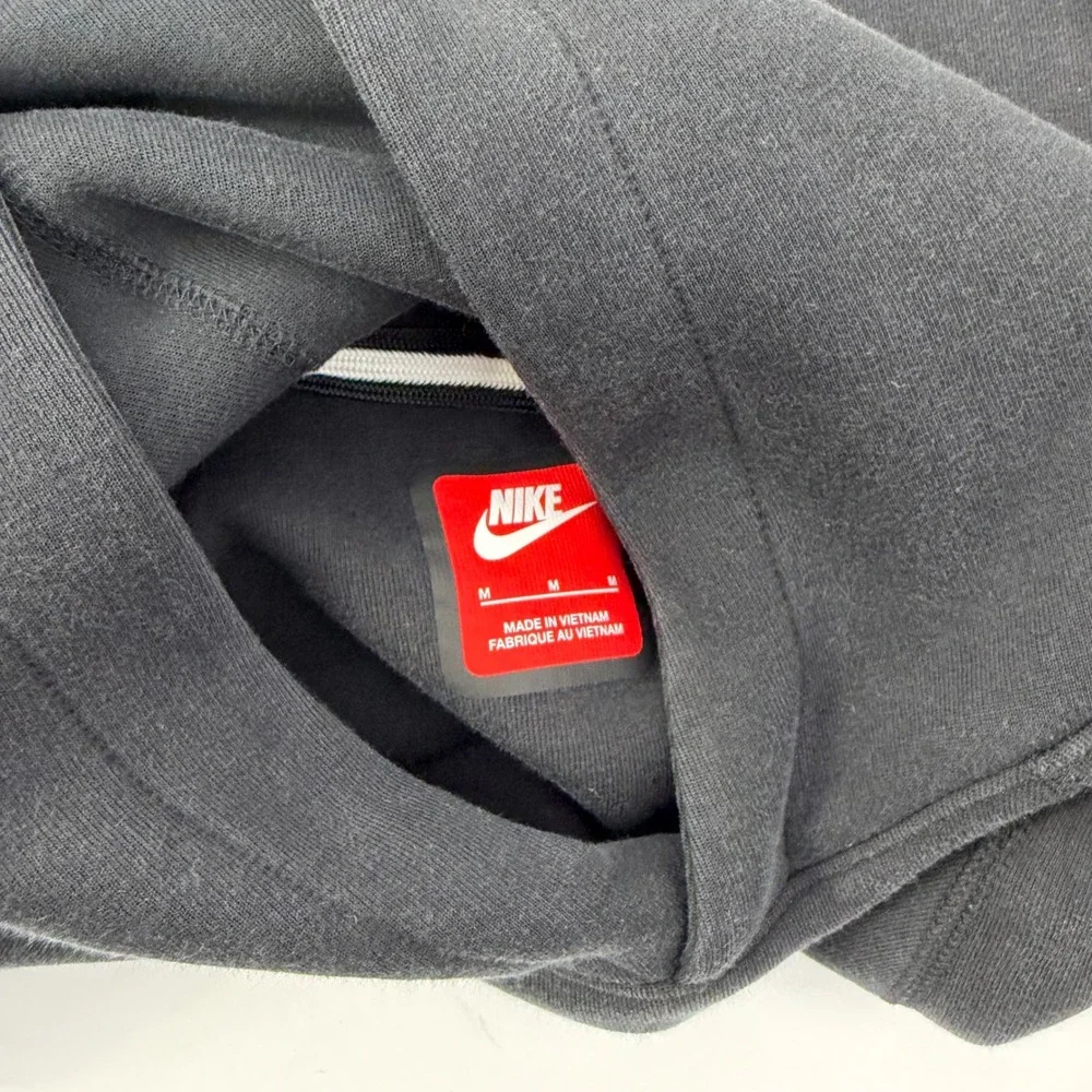 Nike sportswear tech