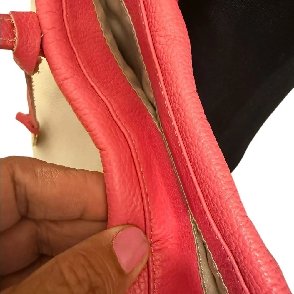 CYNTHIA ROWLEY Stylish Pink, White, and Black Tote Bag