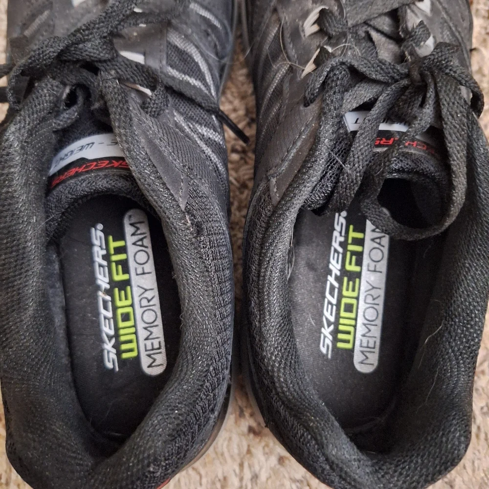 Skechers summits new