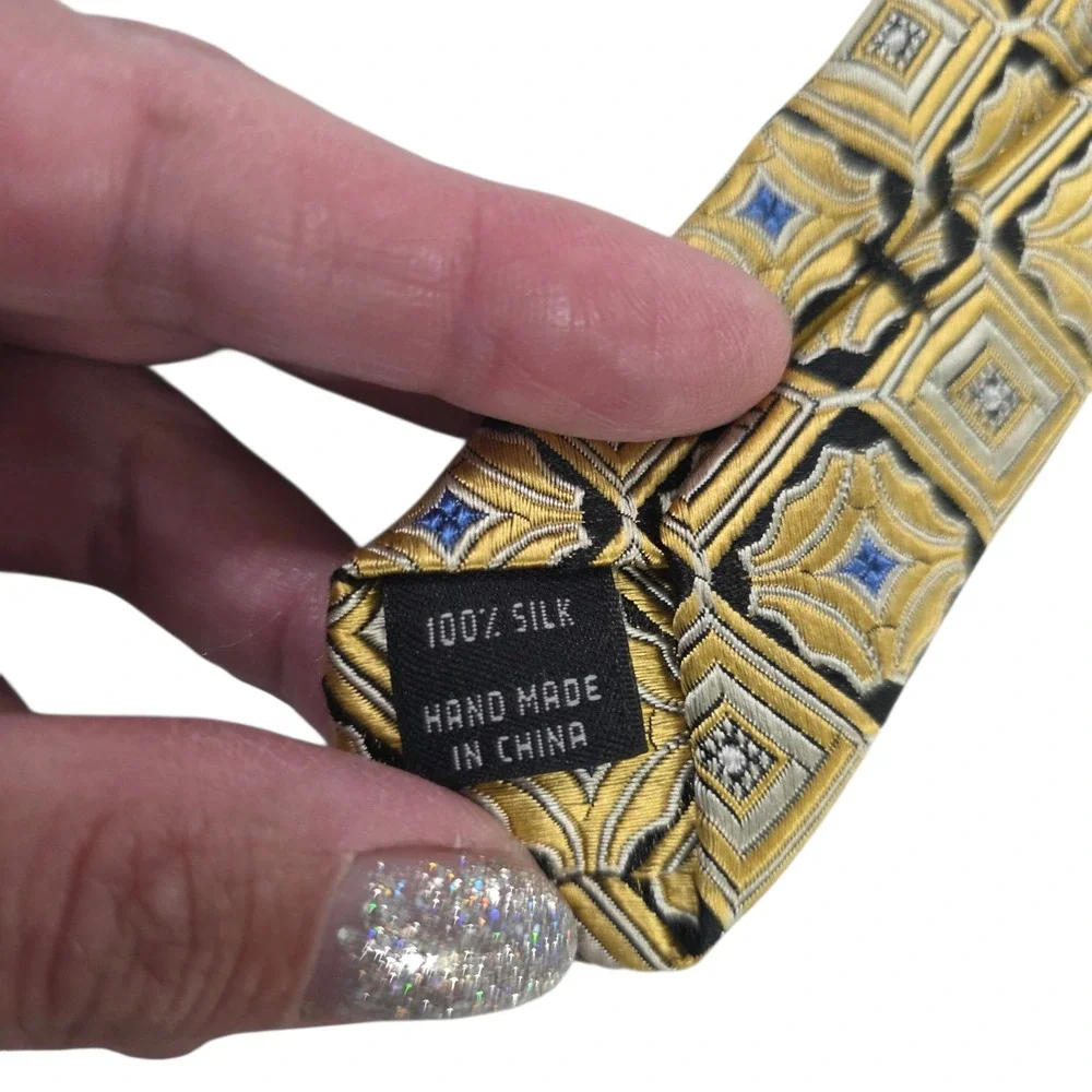 Jos A Bank Signature Collection Mens Necktie Gold‎ Handmade Embroidered Silk