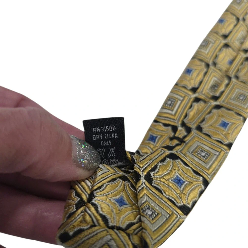 Jos A Bank Signature Collection Mens Necktie Gold‎ Handmade Embroidered Silk