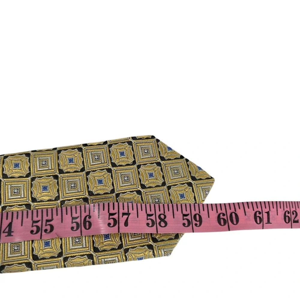 Jos A Bank Signature Collection Mens Necktie Gold‎ Handmade Embroidered Silk