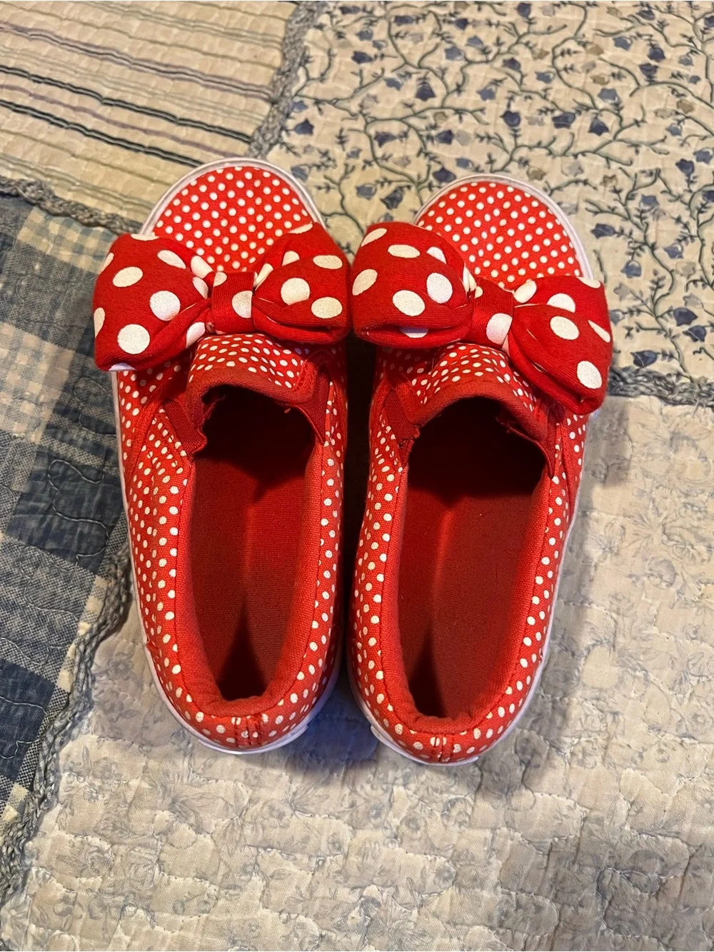 Usados bright red