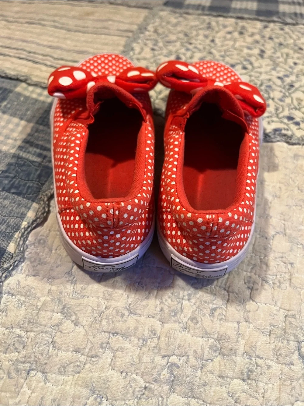 Usados bright red