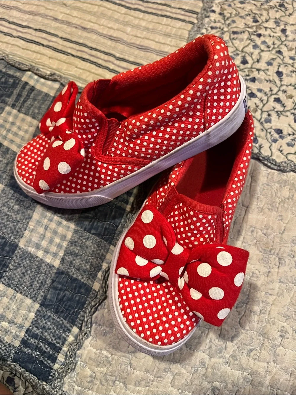 Usados bright red