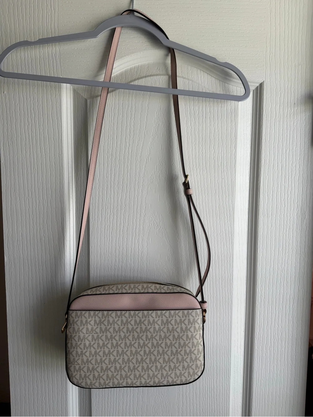 Michael Kors compact michael