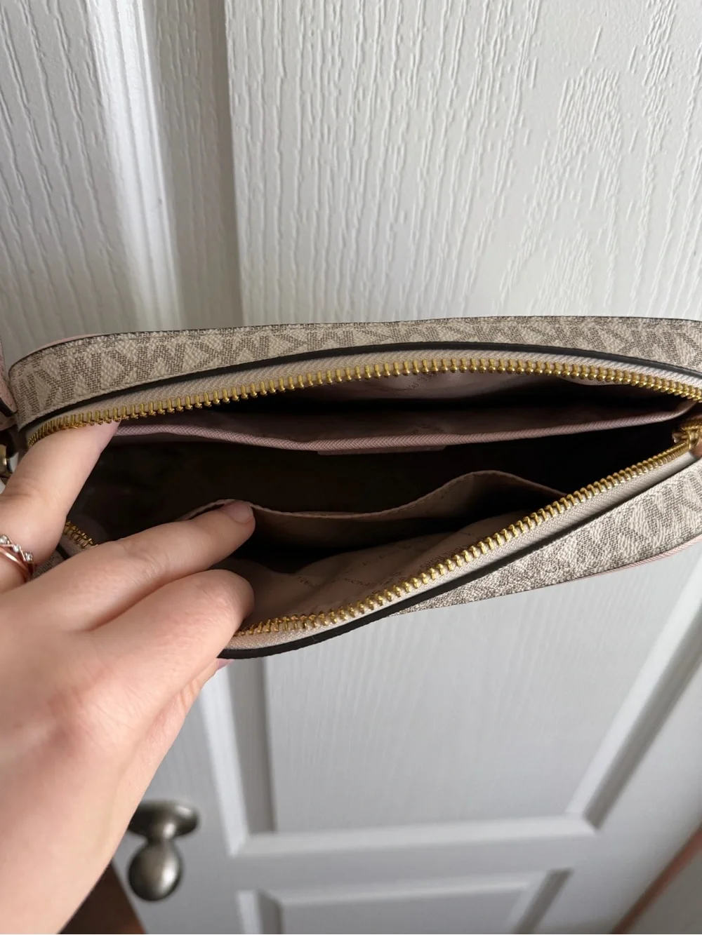 Michael Kors compact michael