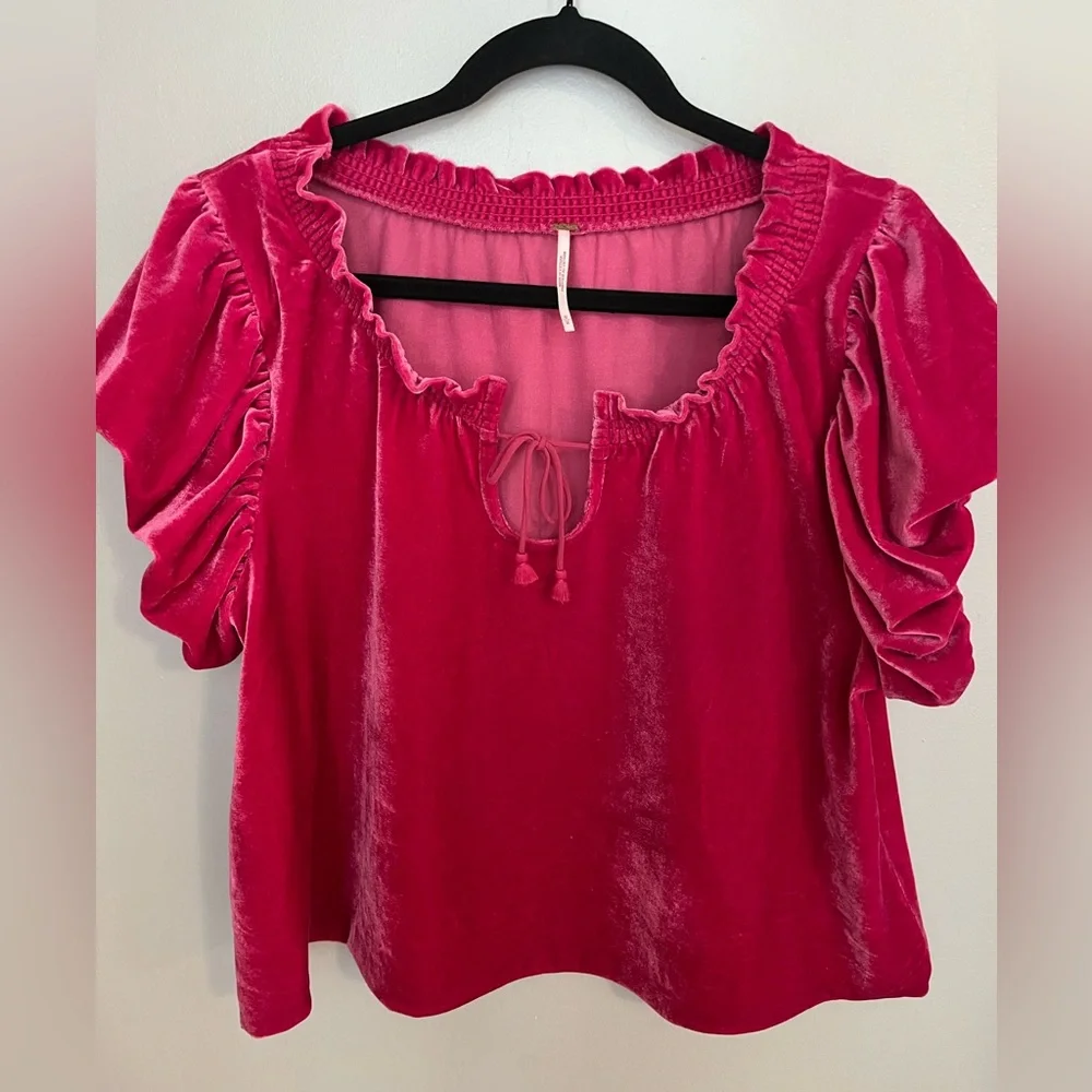 Free People Woman's Terese Velvet Top‎ Pink Velour Size M