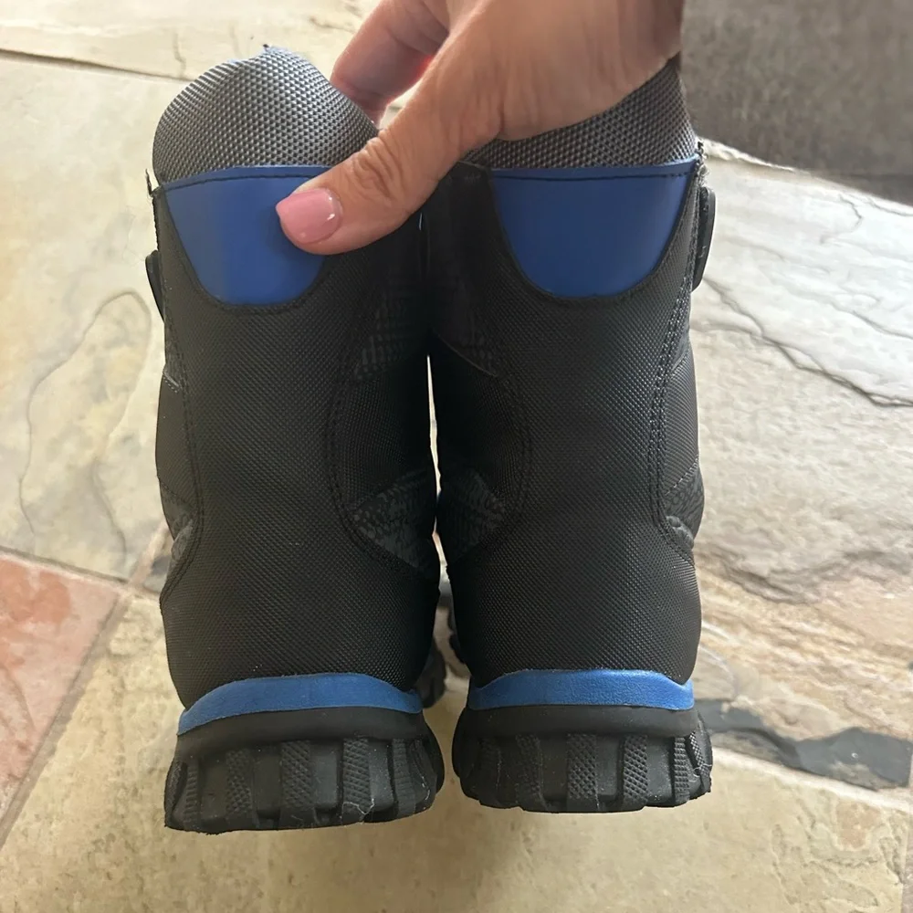 Quest keep hiking adjustable