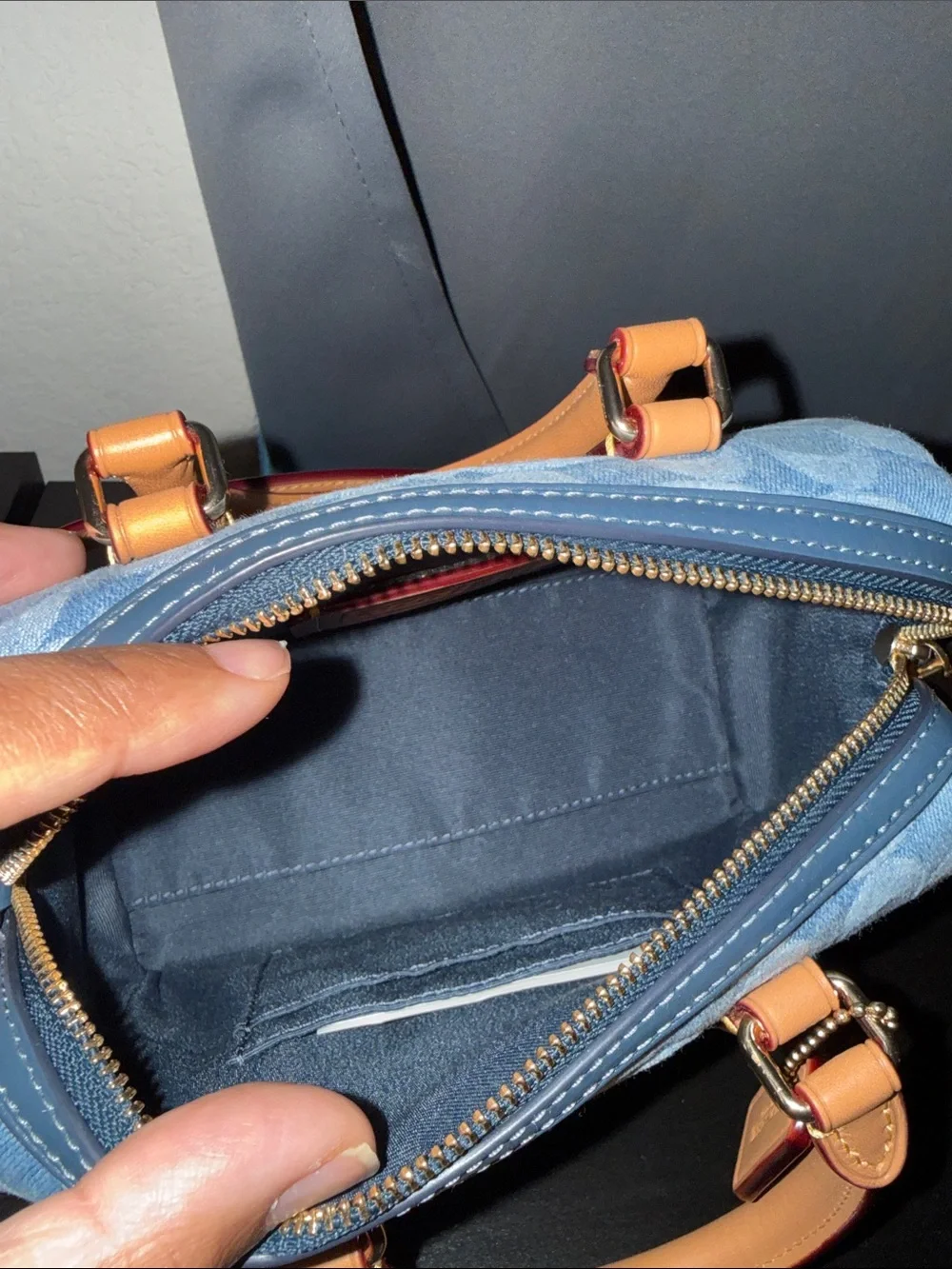 Coach exclusive carbon zip