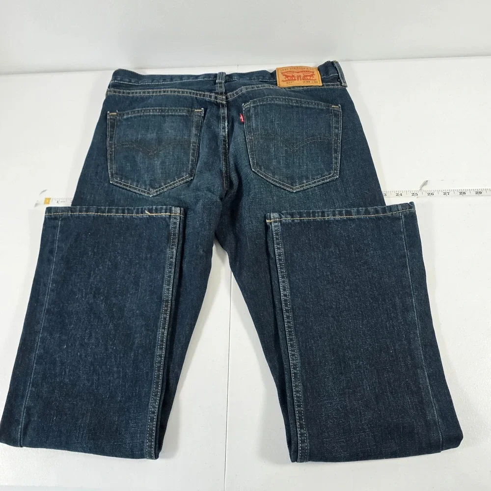 Levis levis 527