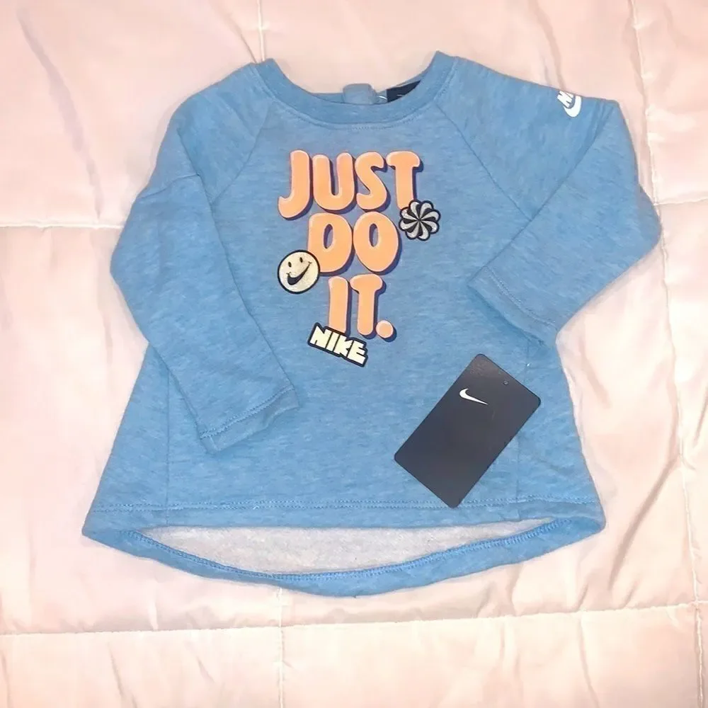 Nike sweatshirt