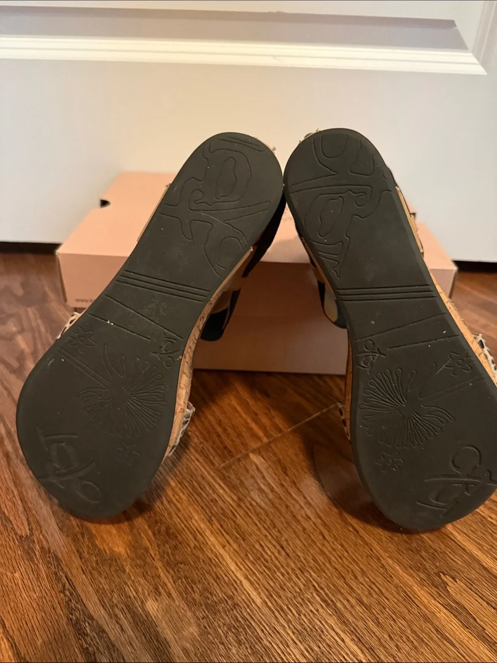 OTBT stylish wedge